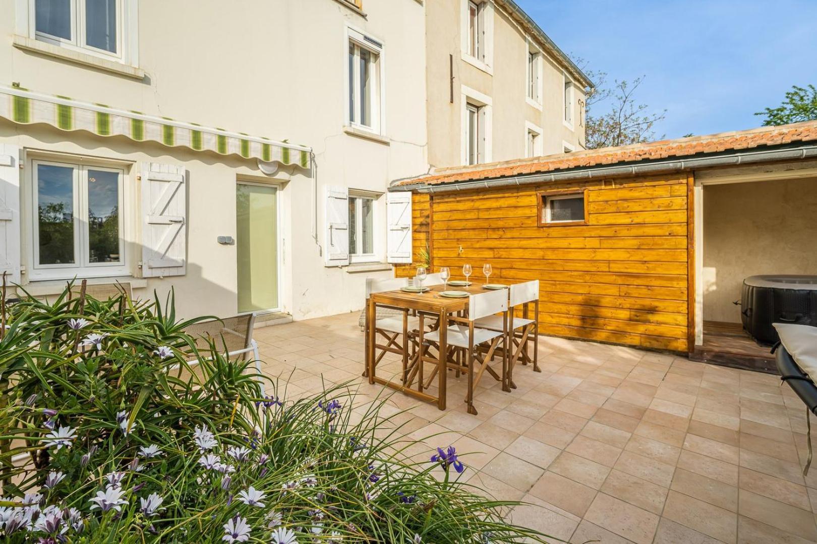 La Citadelle ~ Jacuzzi ~ Terrasse Apartment Carcassonne Luaran gambar